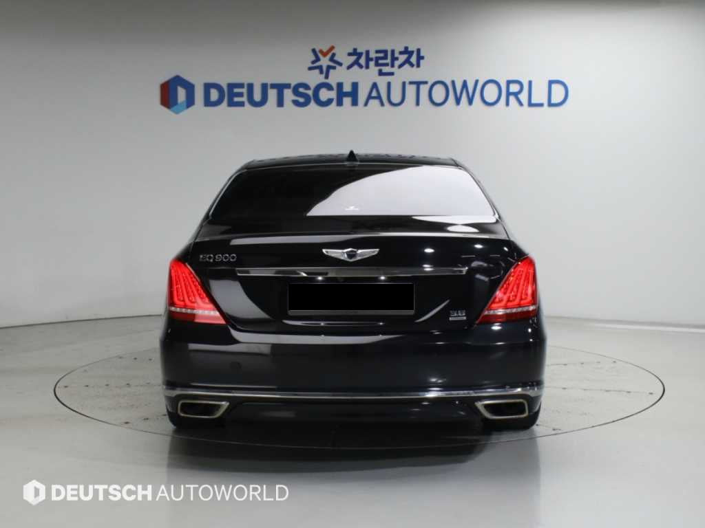 Genesis EQ900 — photo 04