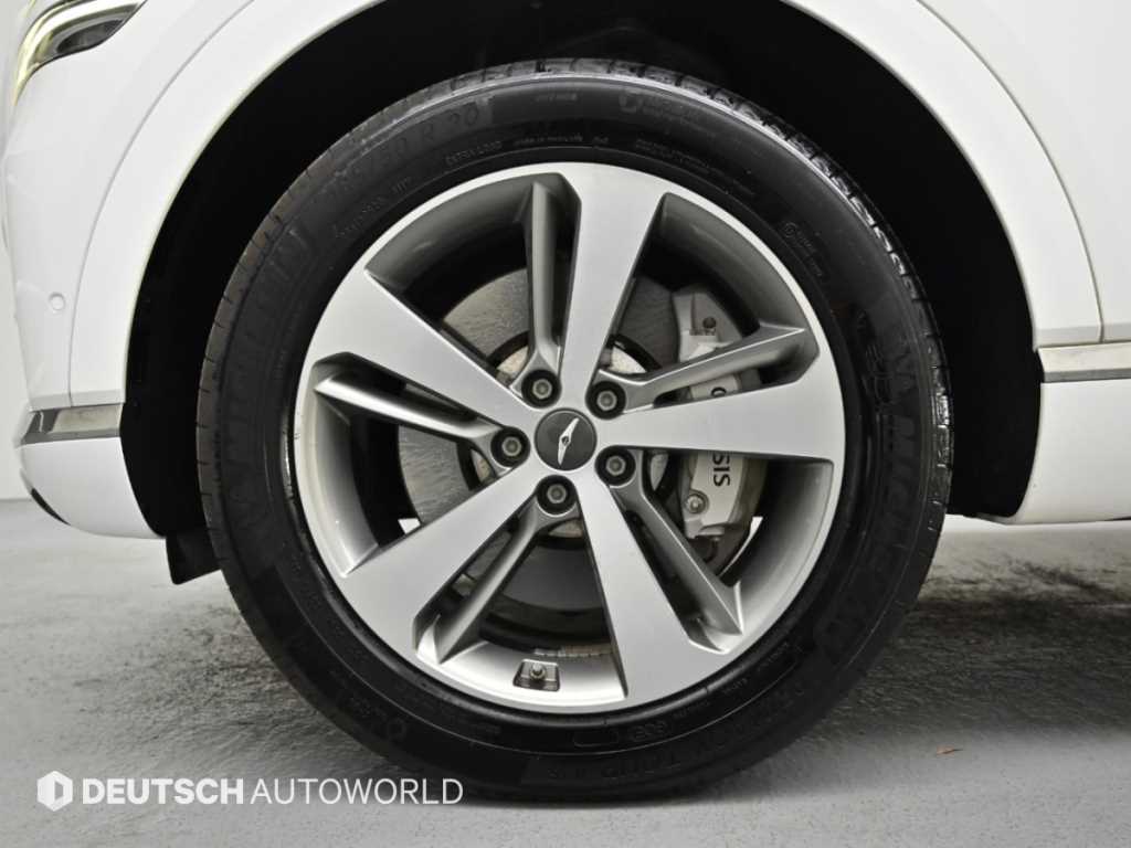 Genesis GV80 — photo 05