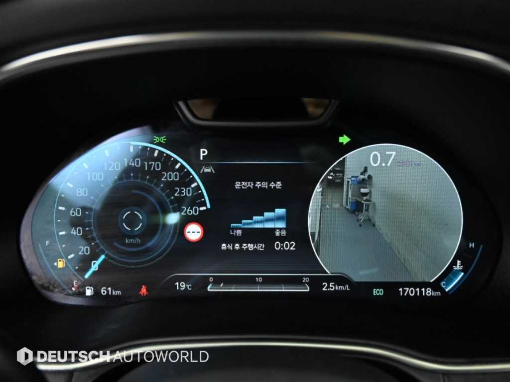 Genesis GV80 — photo 08