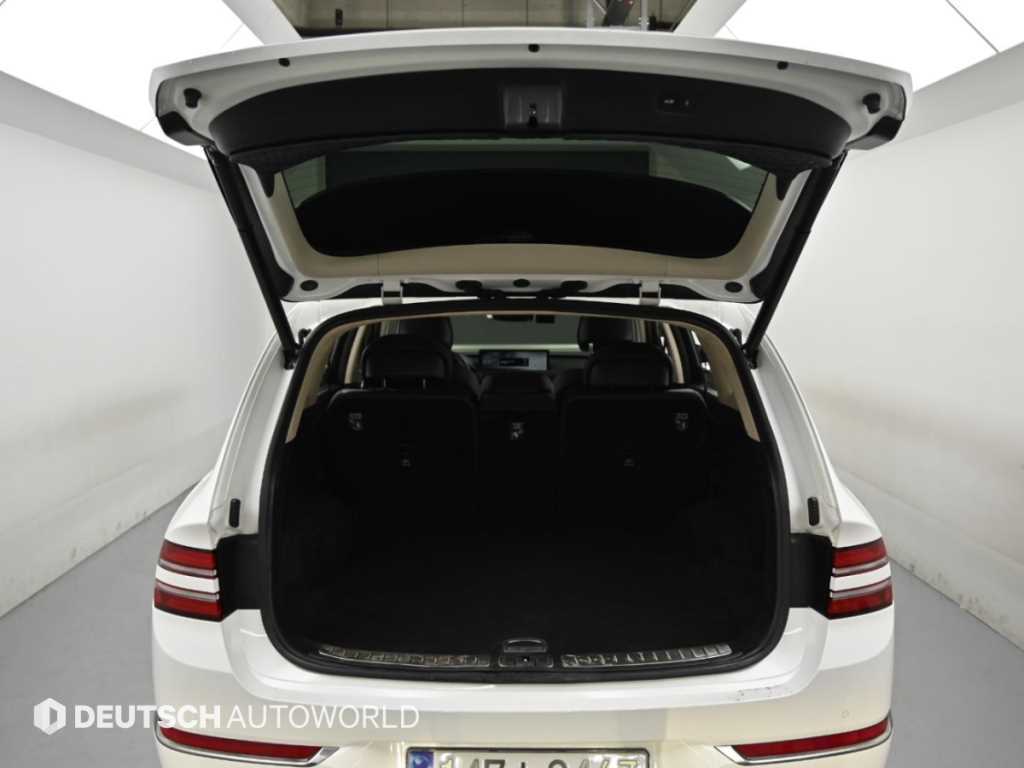Genesis GV80 — photo 19