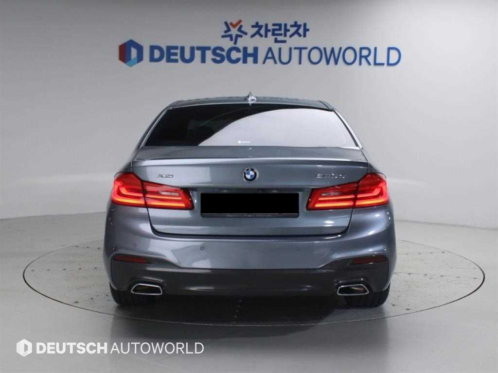 BMW 5-Series — photo 04
