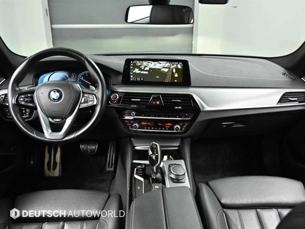BMW 5-Series — photo 07