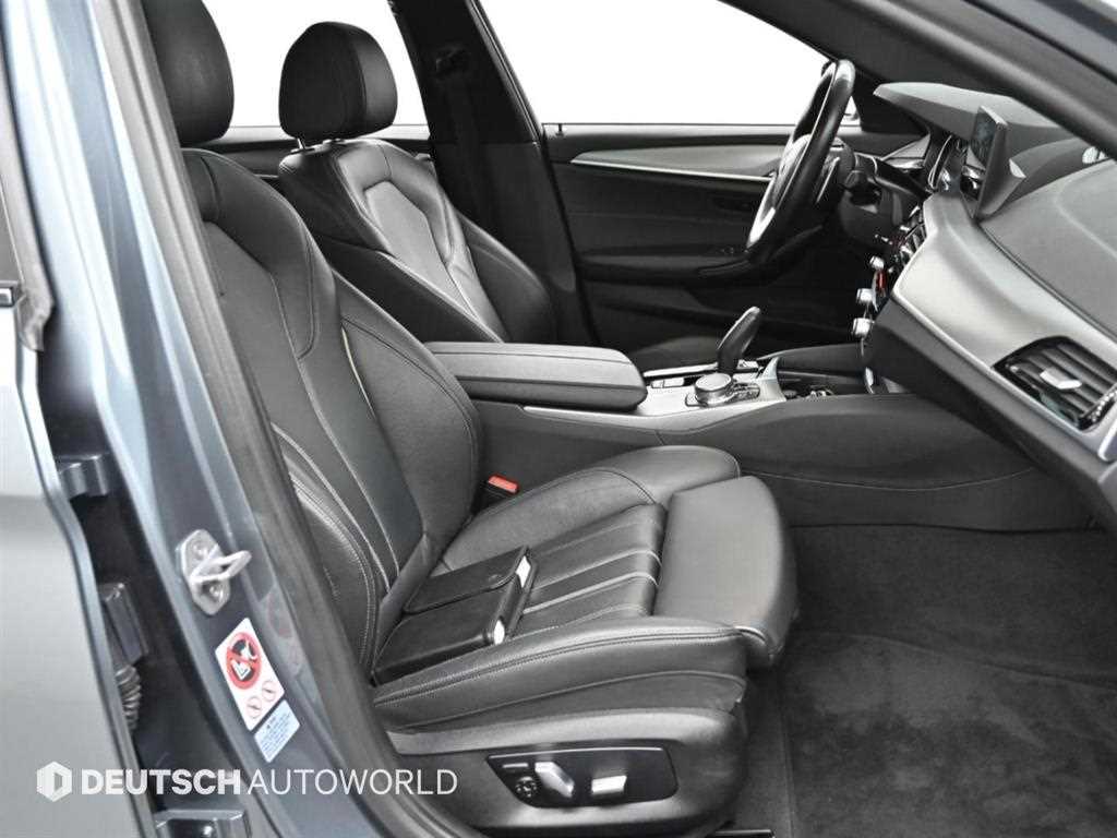 BMW 5-Series — photo 10