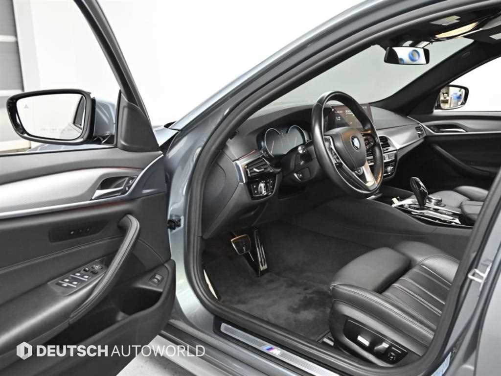 BMW 5-Series — photo 11