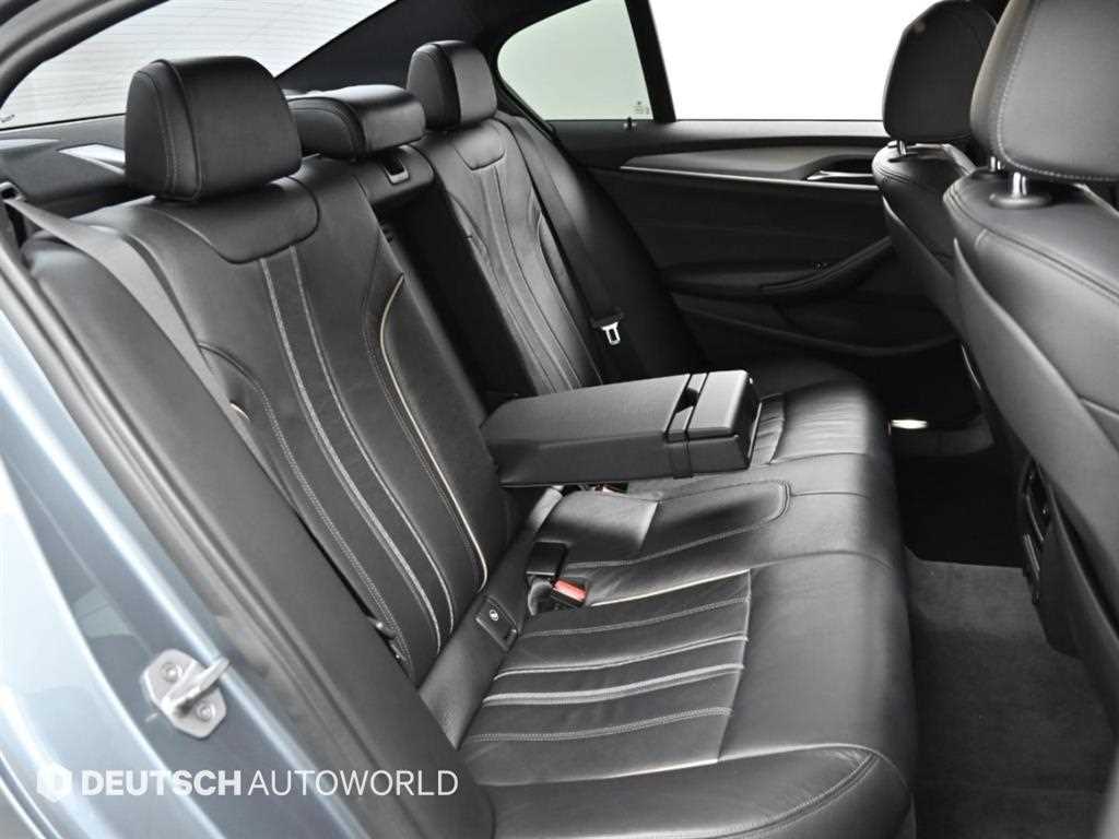 BMW 5-Series — photo 12