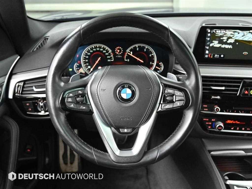 BMW 5-Series — photo 13