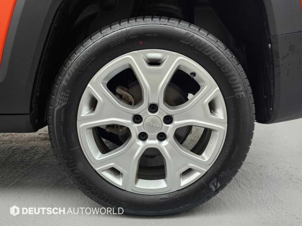 Jeep Renegade — photo 05