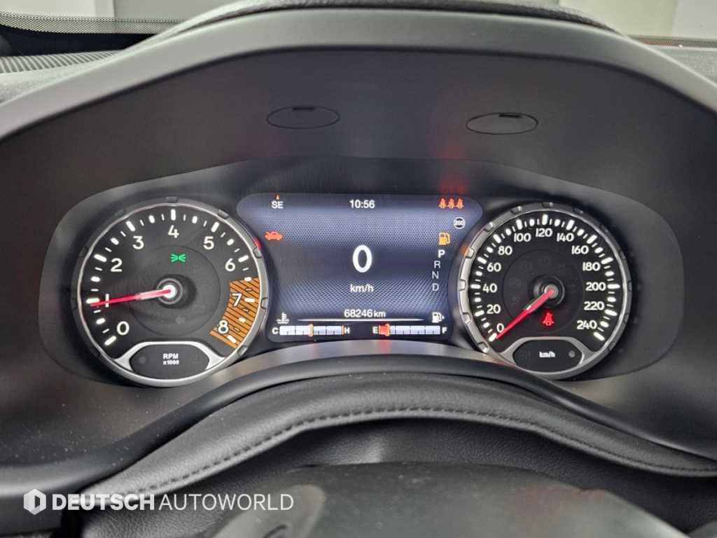 Jeep Renegade — photo 08