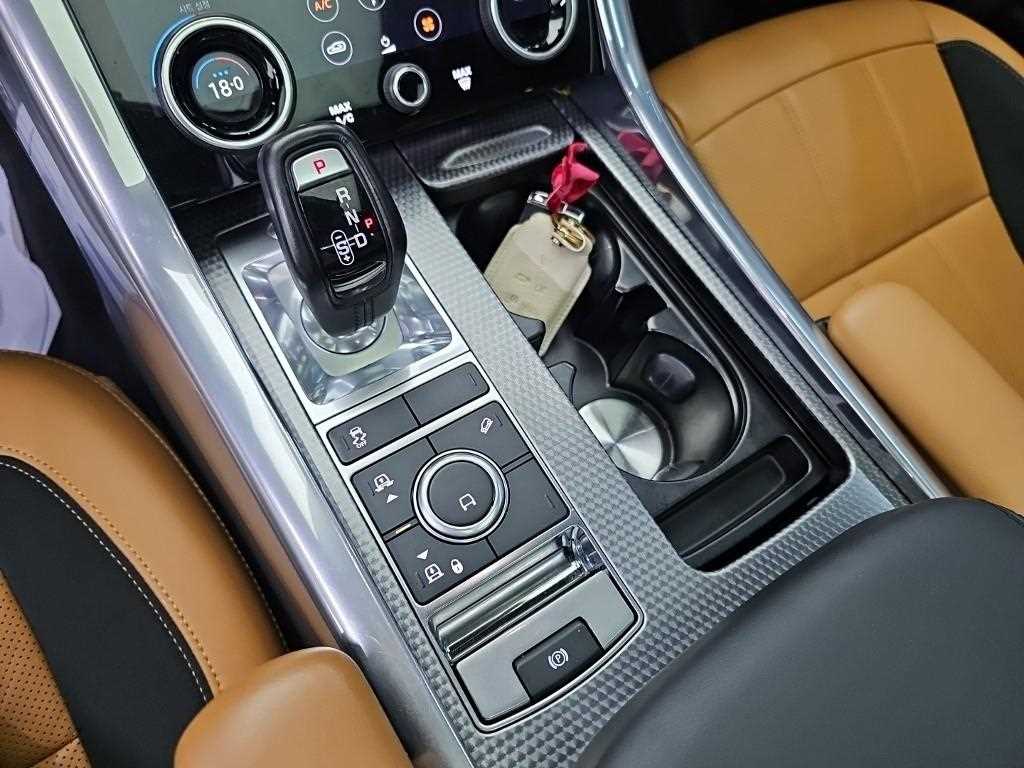 Land Rover Range Rover Sport — photo 08