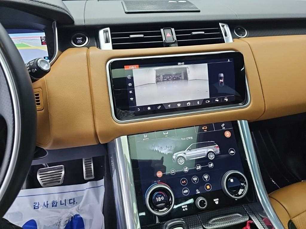 Land Rover Range Rover Sport — photo 10