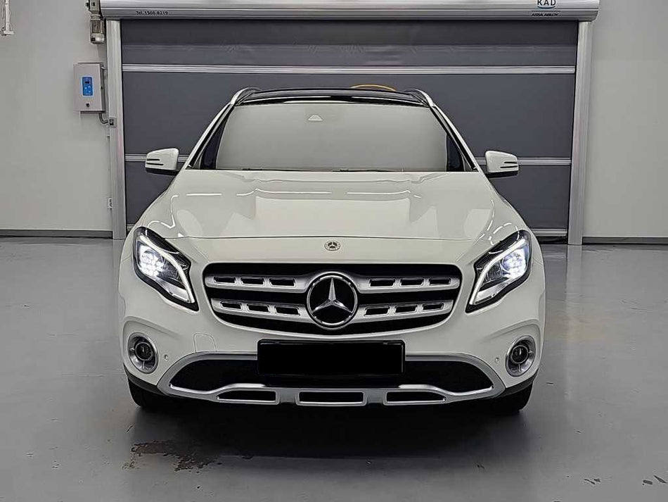 Mercedes-Benz GLA-Class — photo 02