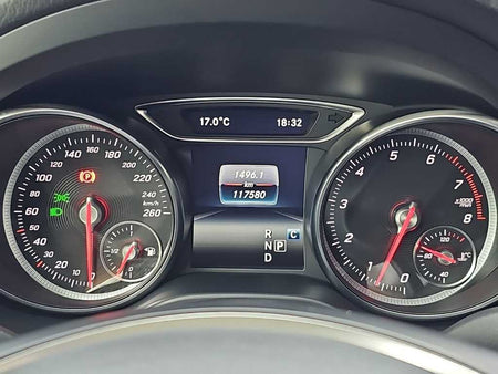 Mercedes-Benz GLA-Class — photo 06