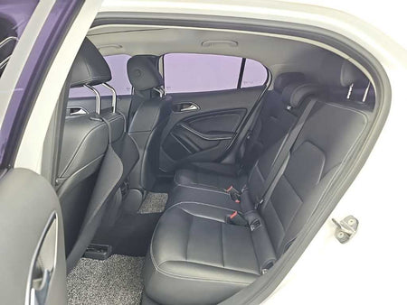 Mercedes-Benz GLA-Class — photo 12
