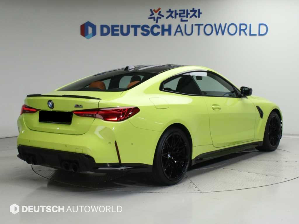 BMW M4 — photo 02