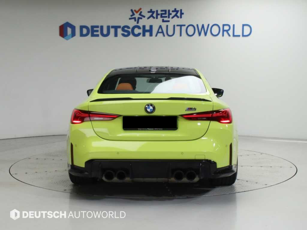 BMW M4 — photo 04