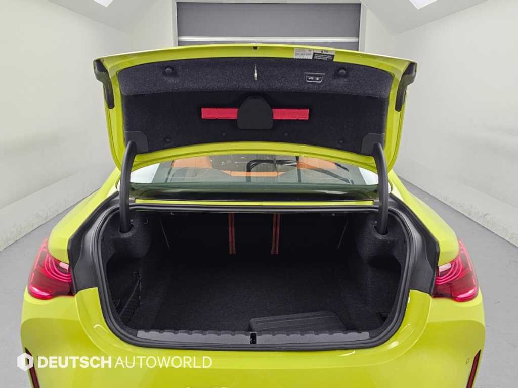 BMW M4 — photo 19