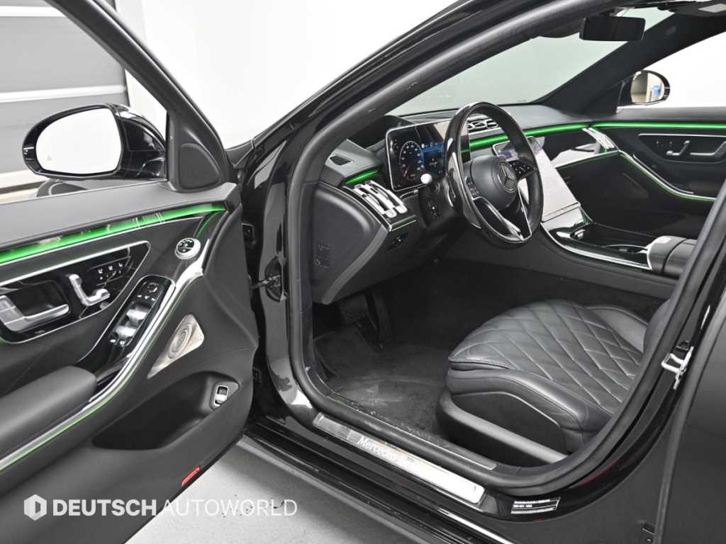 Mercedes-Benz S-Class — photo 11