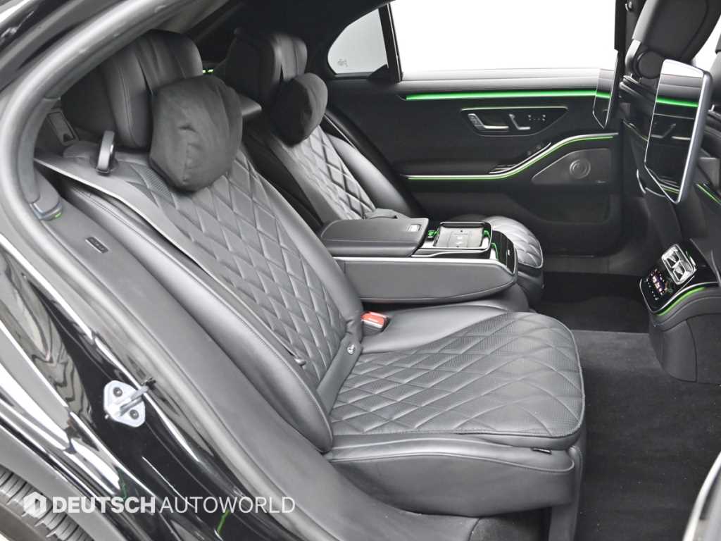 Mercedes-Benz S-Class — photo 12