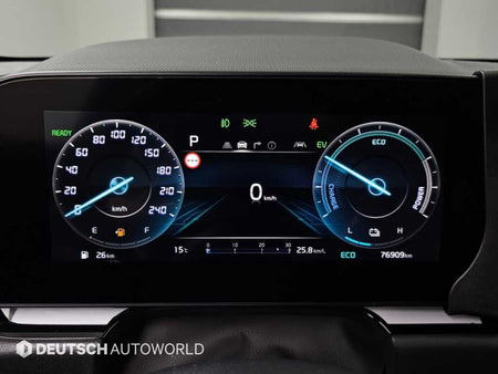 Kia Niro — photo 08