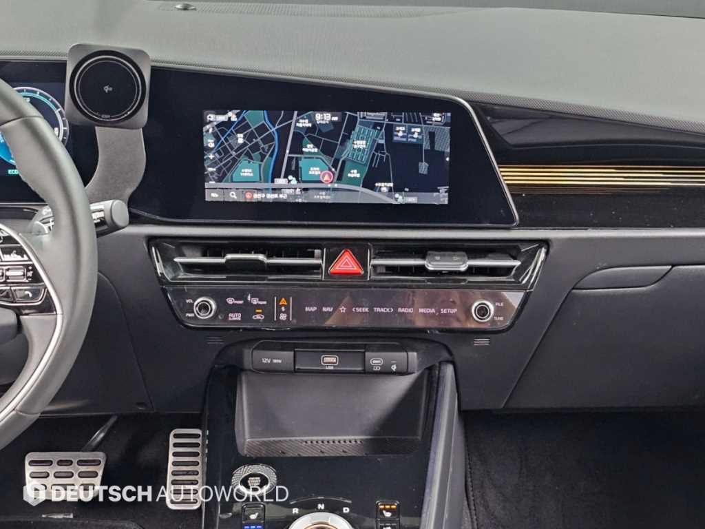 Kia Niro — photo 14
