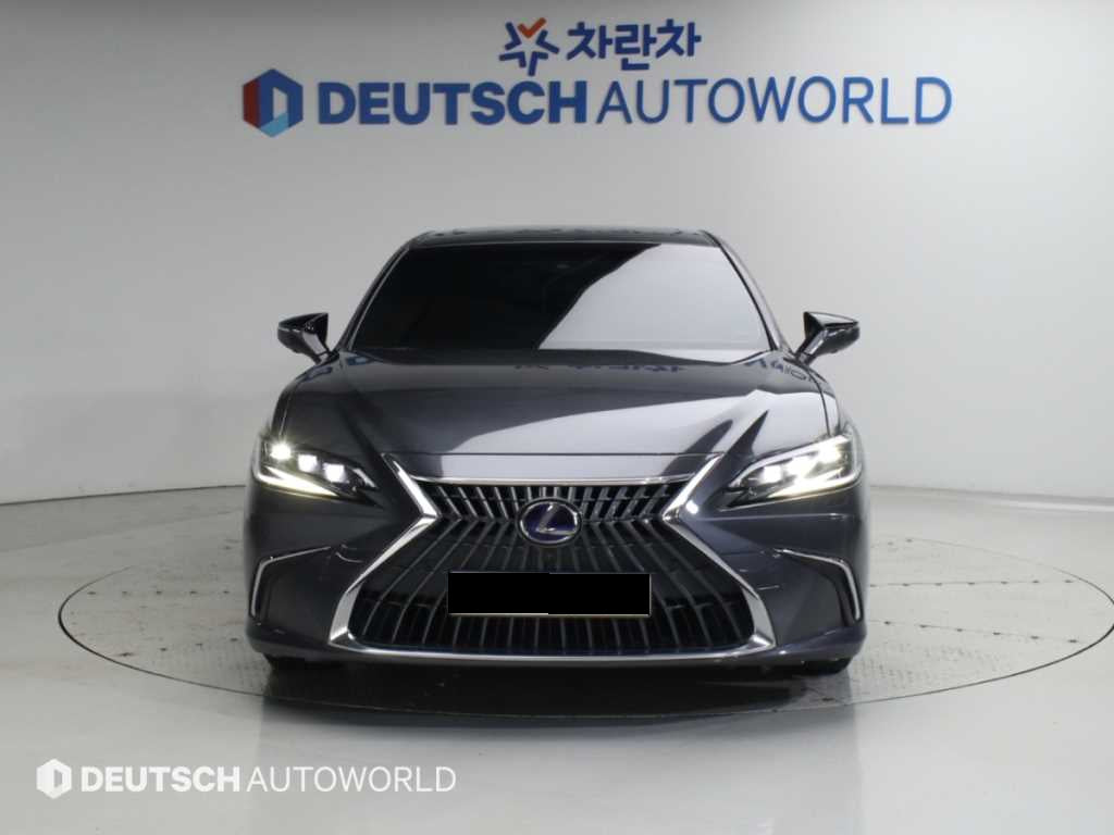 Lexus ES — photo 03