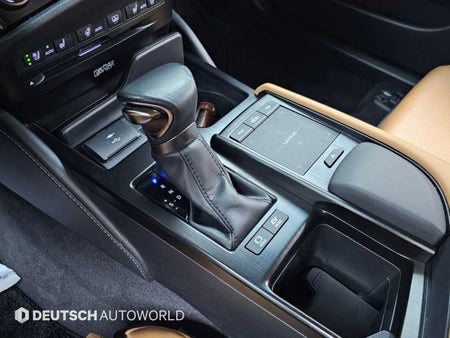 Lexus ES — photo 09