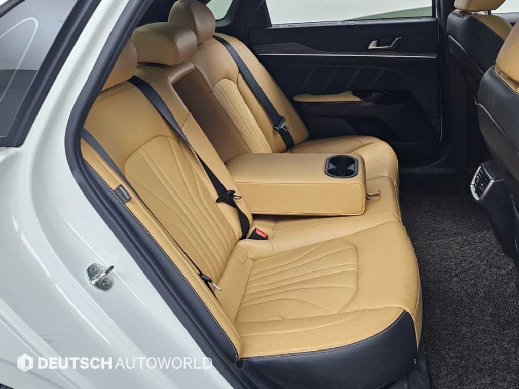 Kia K5 — photo 12