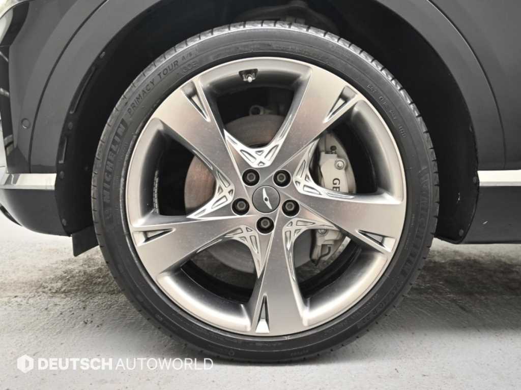 Genesis GV80 — photo 05