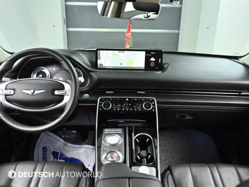 Genesis GV80 — photo 07