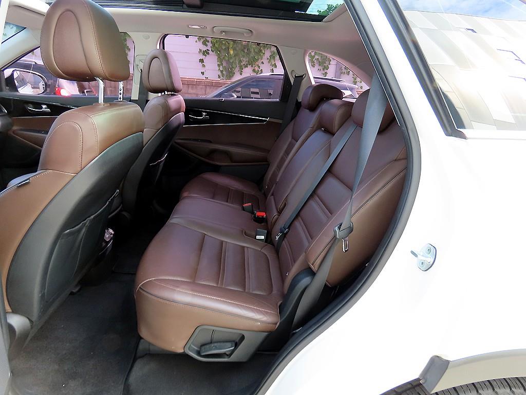 Kia Sorento — photo 06