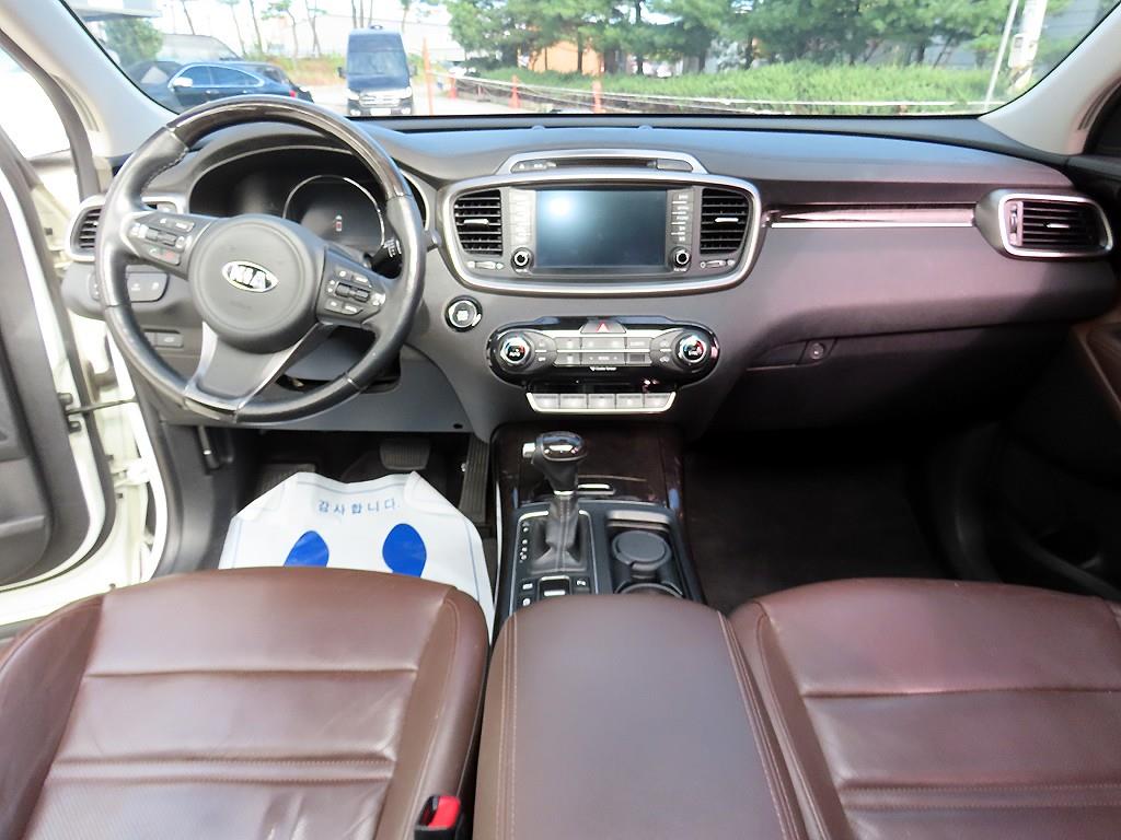 Kia Sorento — photo 07