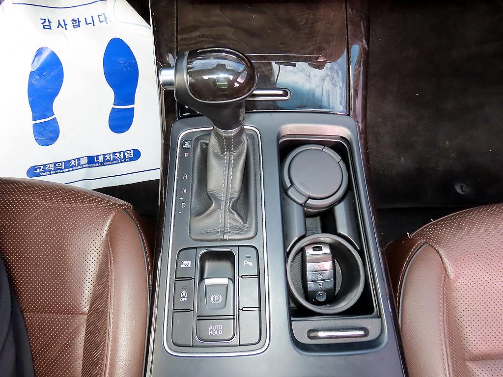 Kia Sorento — photo 09