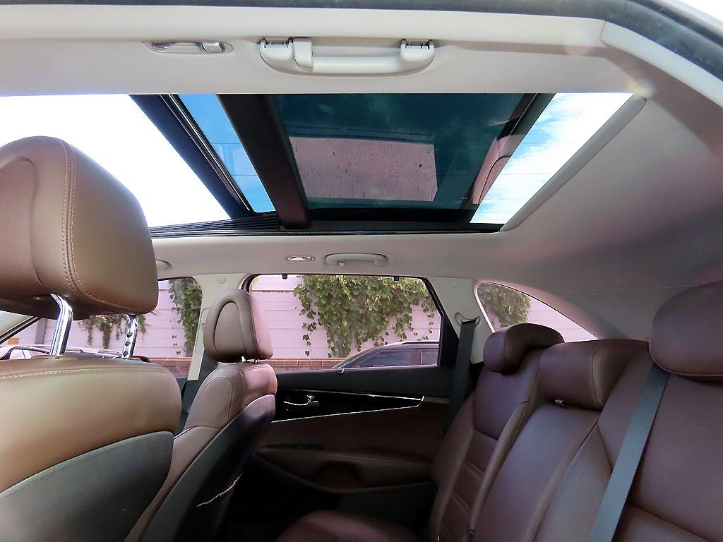 Kia Sorento — photo 16