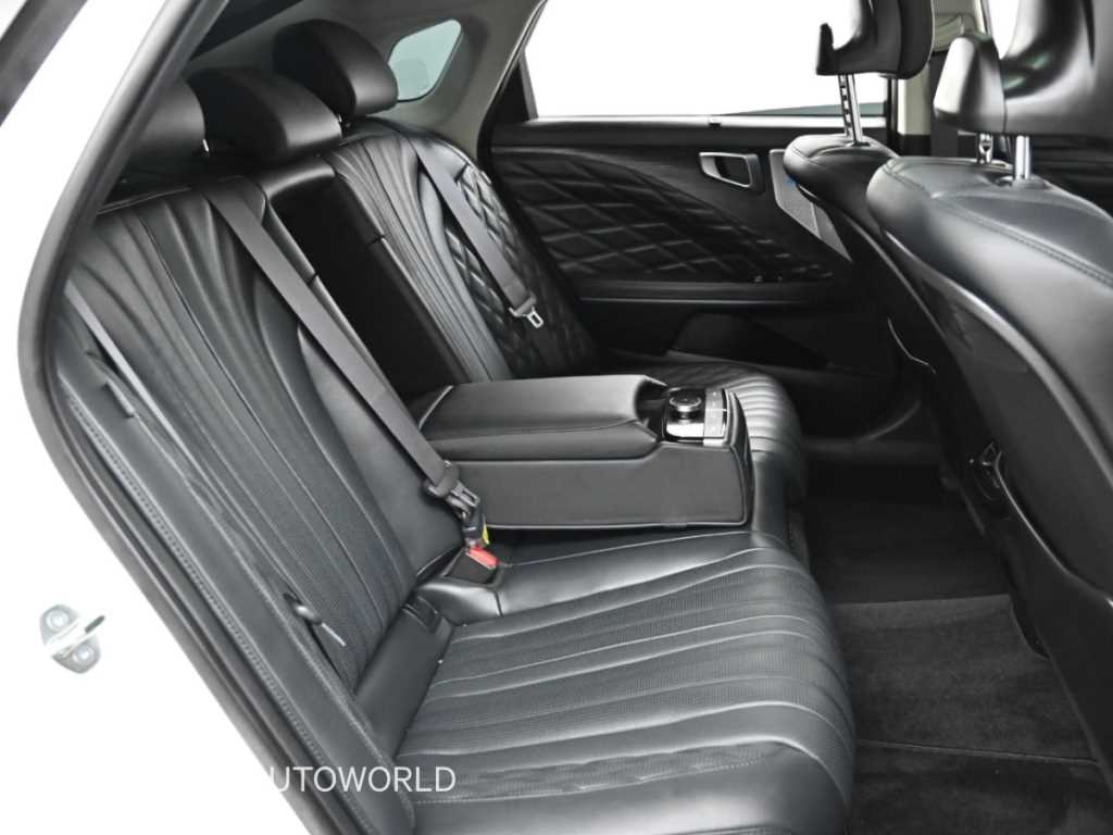 Kia K8 — photo 12