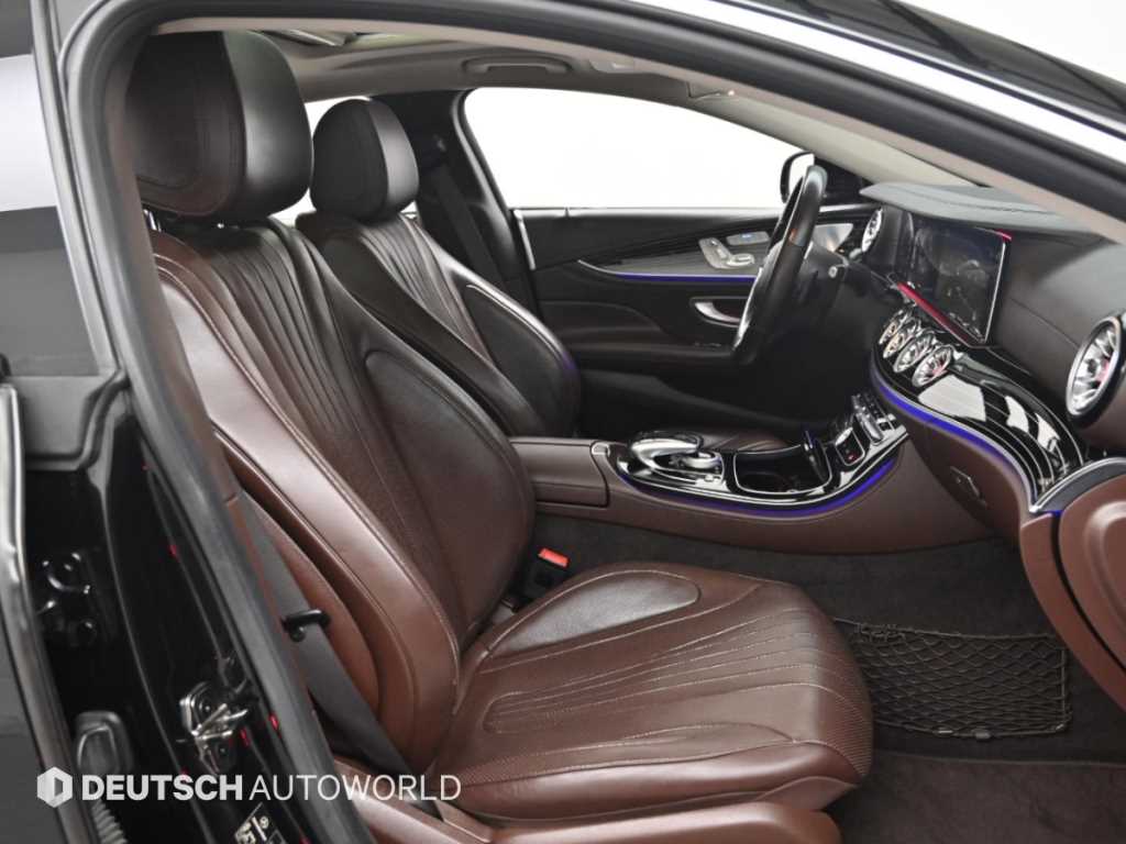 Mercedes-Benz CLS-Class — photo 10