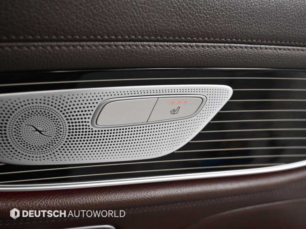 Mercedes-Benz CLS-Class — photo 16