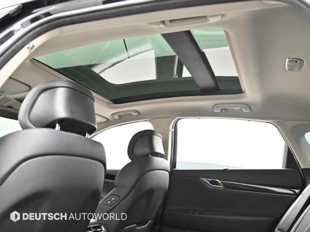 Genesis G80 — photo 18