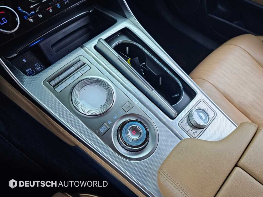 Genesis GV80 — photo 09