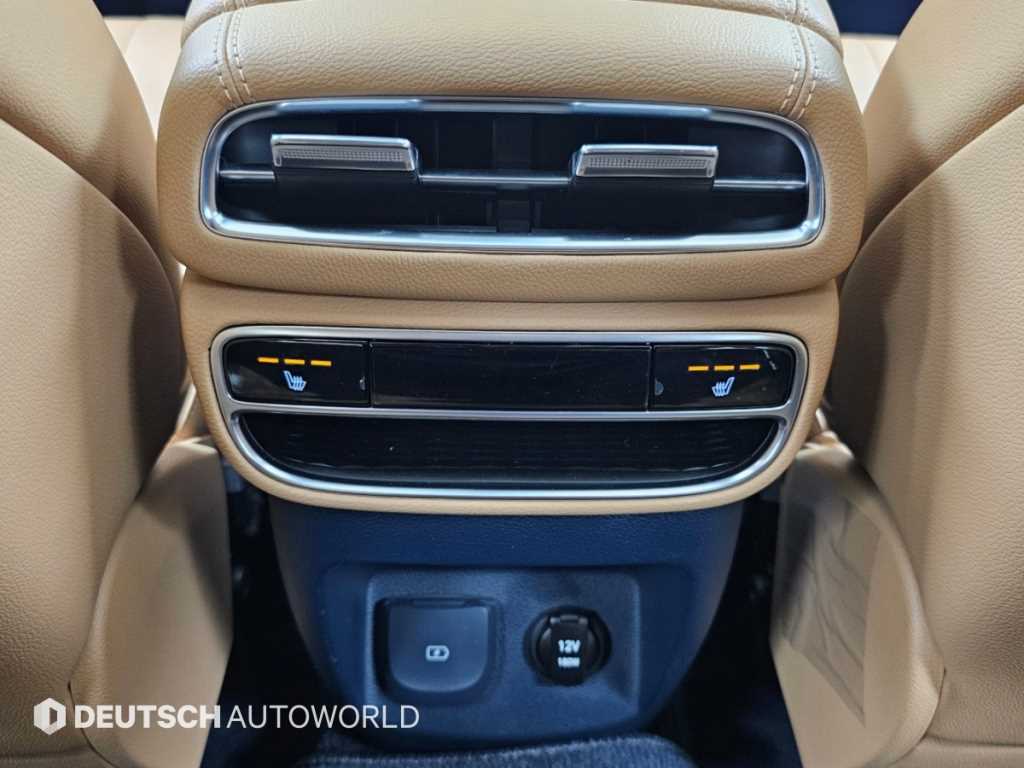 Genesis GV80 — photo 16