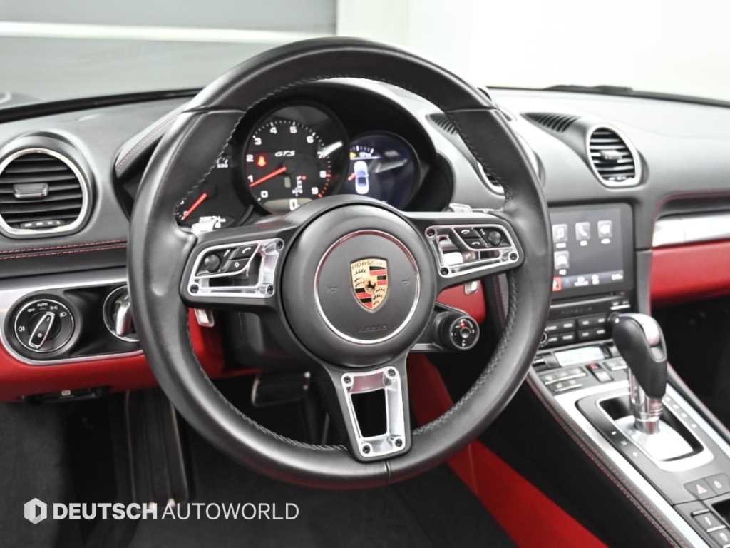 Porsche 718 — photo 13