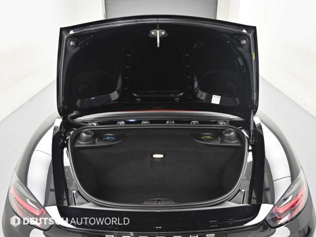 Porsche 718 — photo 18
