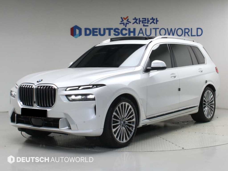 BMW X7 — photo 01