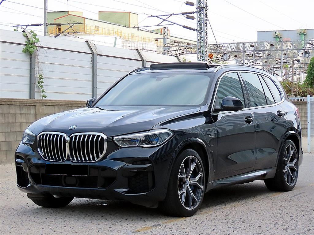 BMW X5 — photo 02