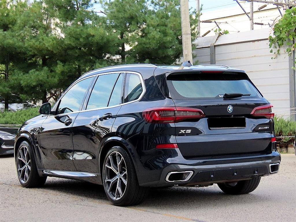 BMW X5 — photo 03