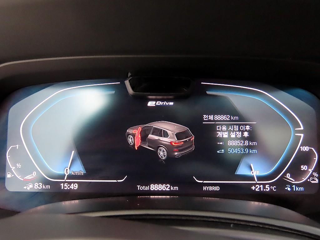 BMW X5 — photo 09