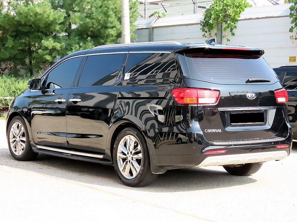 Kia Carnival — photo 03