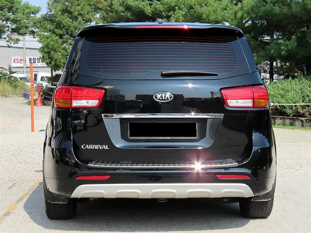 Kia Carnival — photo 04
