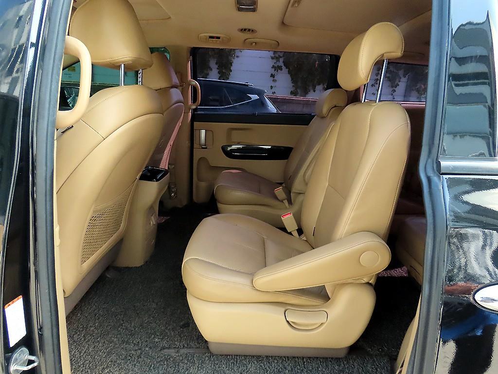 Kia Carnival — photo 06