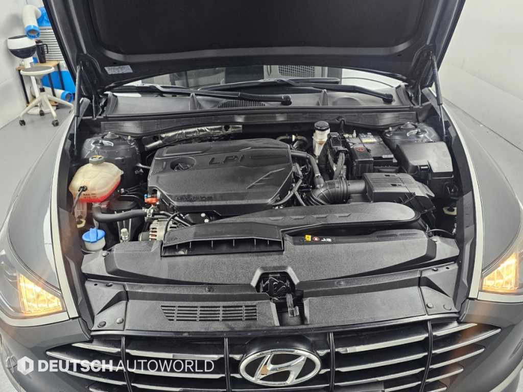 Hyundai Sonata — photo 06