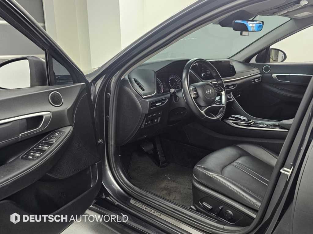 Hyundai Sonata — photo 11